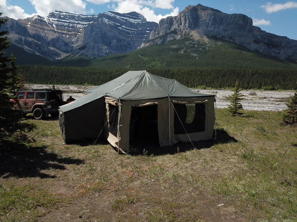 Echo Tec2 Sleeps 7, only 990lbs Demo Unit available for US$21,995.00 - Off Grid Trek